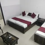 Galaxy Plaza Near Igi Airport Dehli