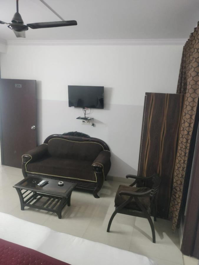 Galaxy Plaza Near Igi Airport Dehli 3* New Delhi