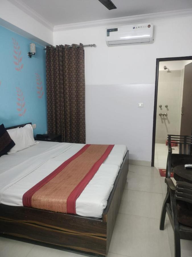 Galaxy Plaza Near Igi Airport Dehli Hotel 3*