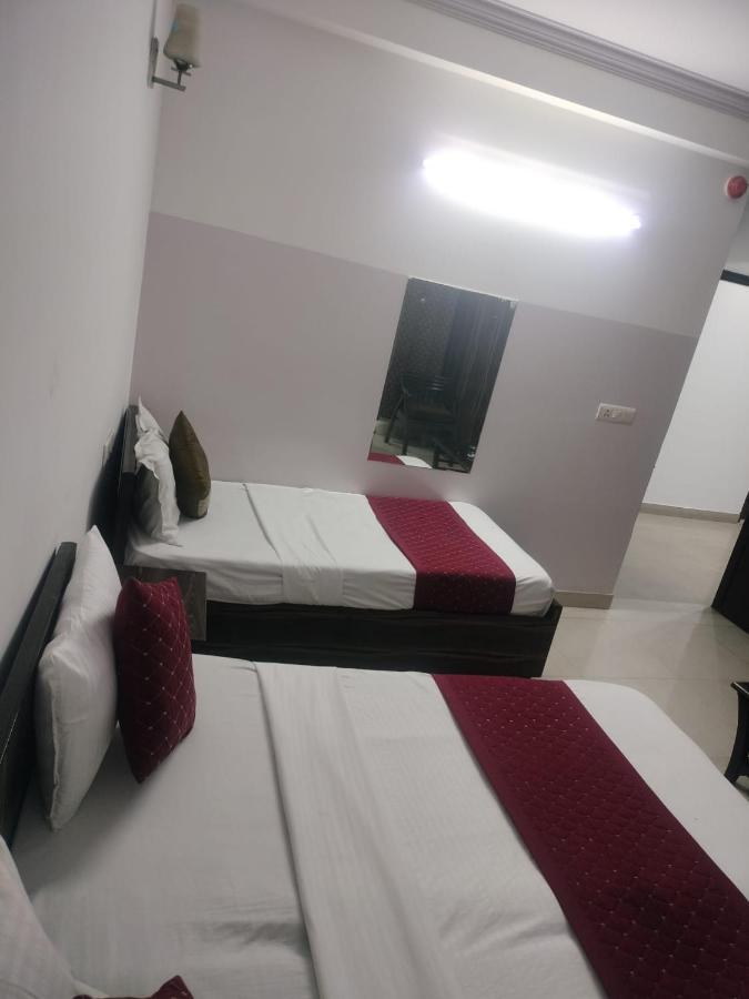 Hotel Galaxy Plaza Near Igi Airport Dehli New Delhi